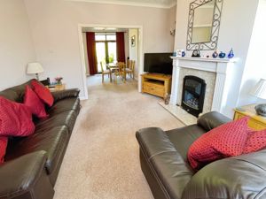 Lounge- click for photo gallery